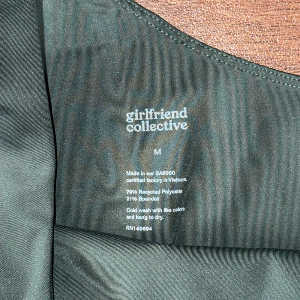 Girlfriend Collective Size Medium Dark Forest Green One Shoulder Sports Bra NWT - Picture 3 of 11